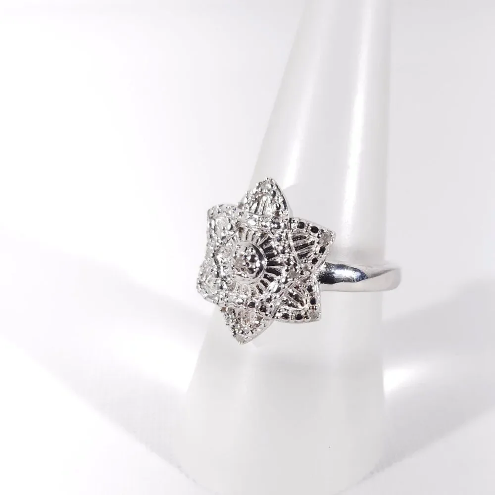 Sterling Silver Star Ring with Diamond Accents Size 7-3/4